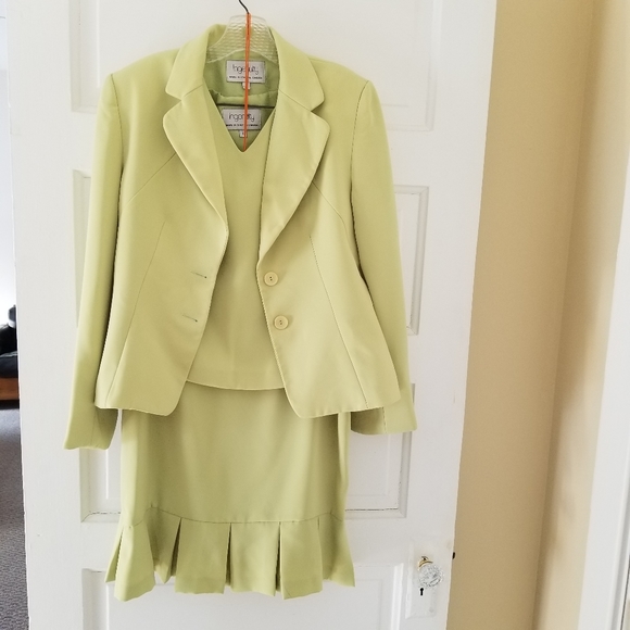 Three piece chartreuse suit - Picture 7 of 8